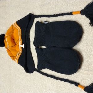 TN hat with Thinsulate Mittens